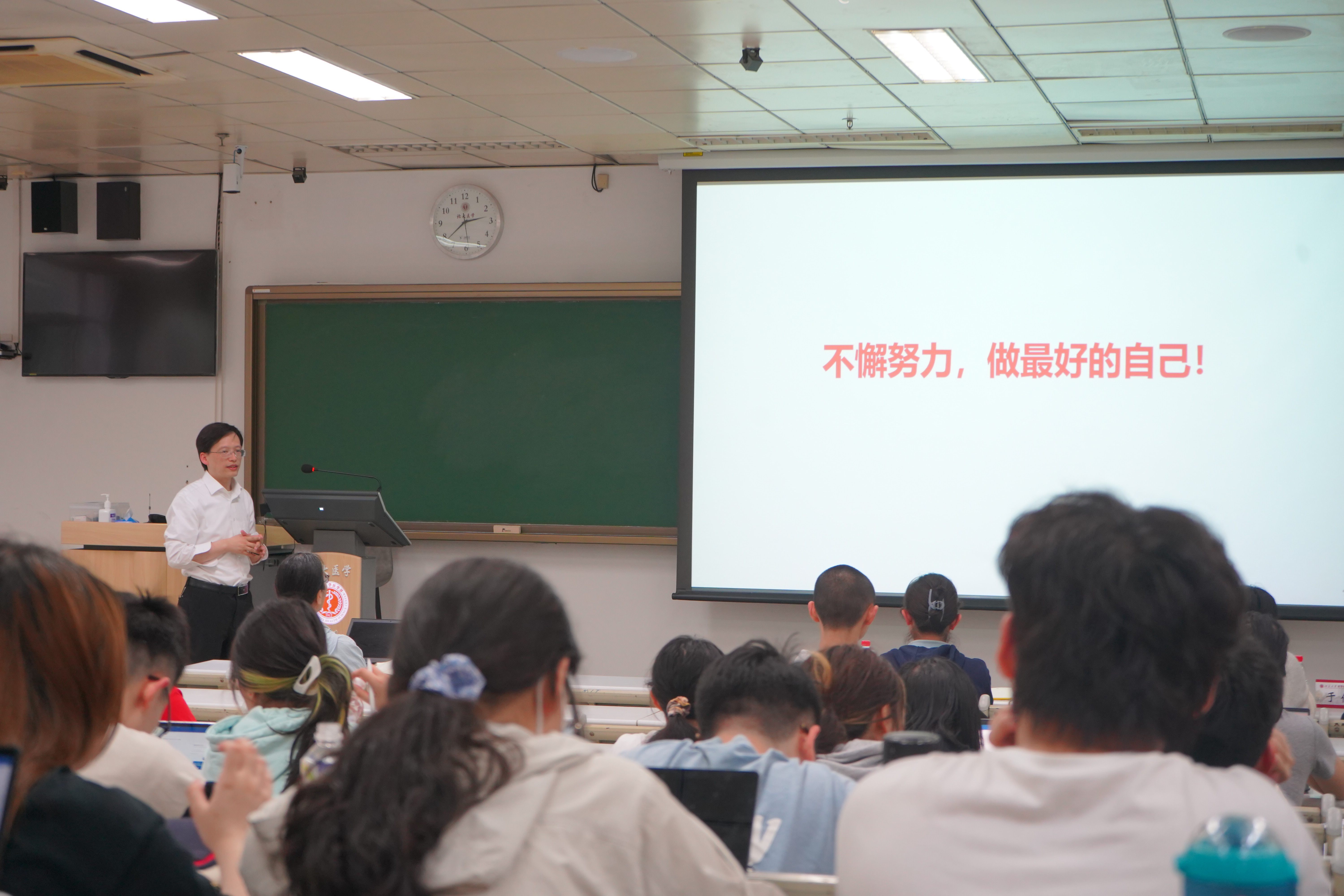 c847fc82223140419f8c7939a0a2f95c.jpg