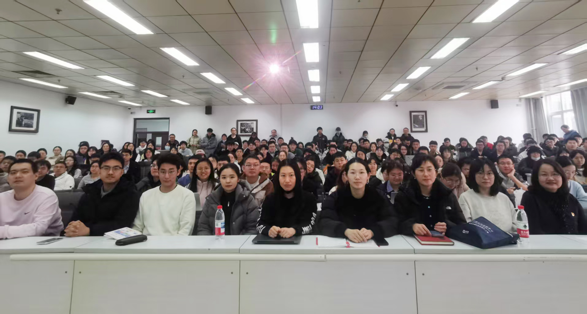 dee5776aa64f4d3d885b46394f48d124.jpg dee5776aa64f4d3d885b46394f48d124.jpg